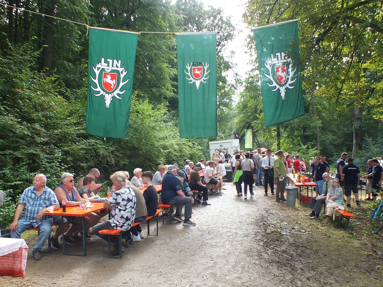 Hoernerklang am Wegesrand